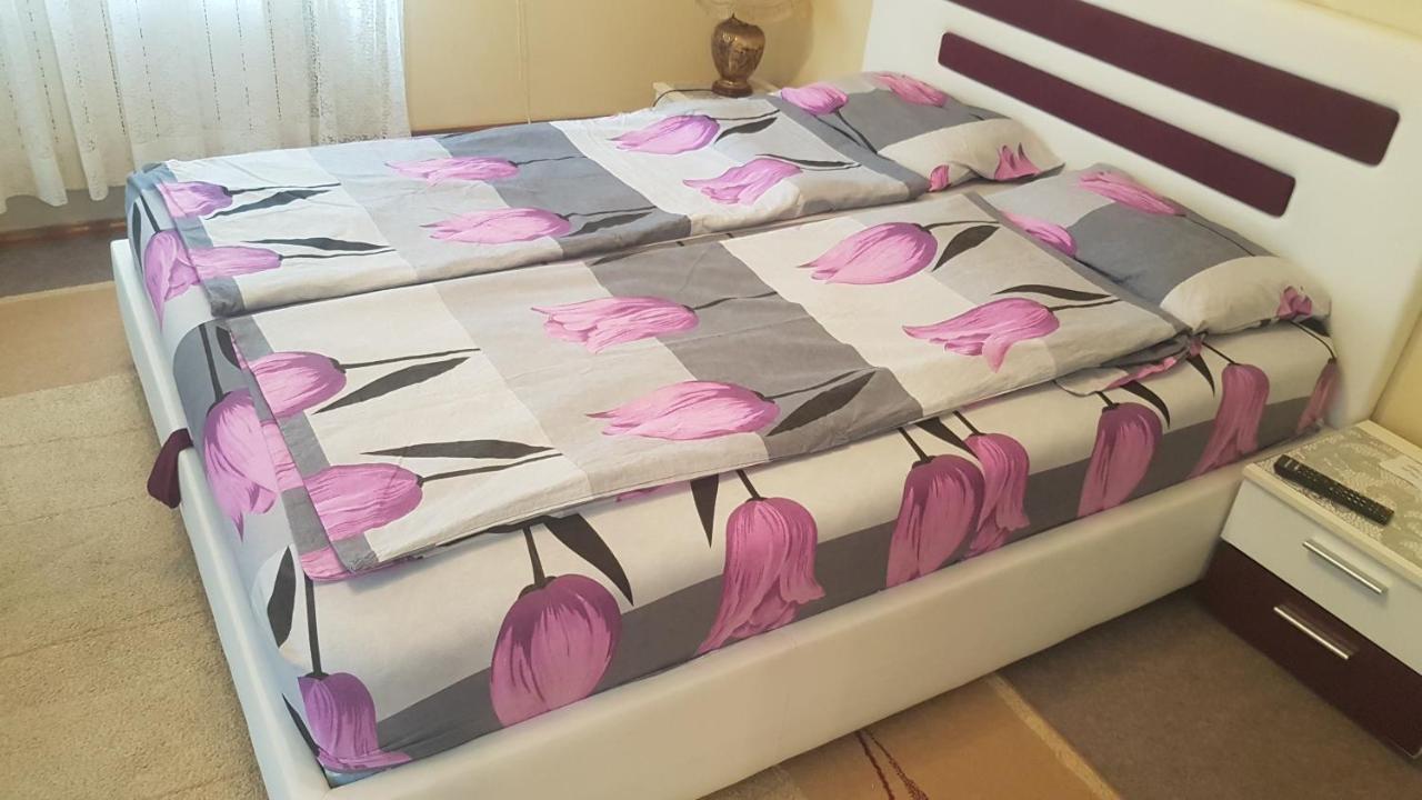 Amy Apartman Τούζλα Εξωτερικό φωτογραφία